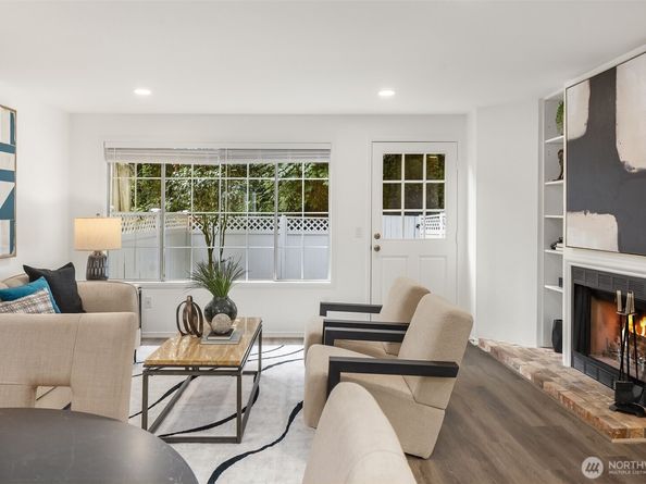 10215 NE 129th Lane, Kirkland WA 98034