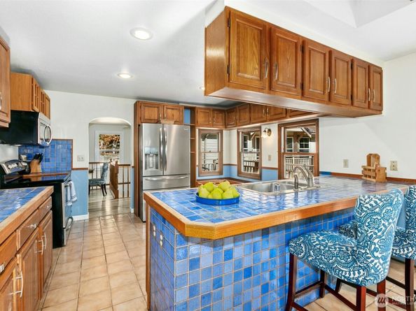 18901 61 Avenue NE, Kenmore WA 98028