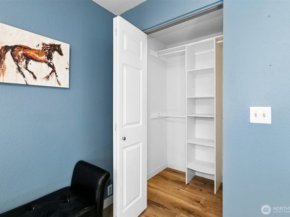 18901 61 Avenue NE, Kenmore WA 98028