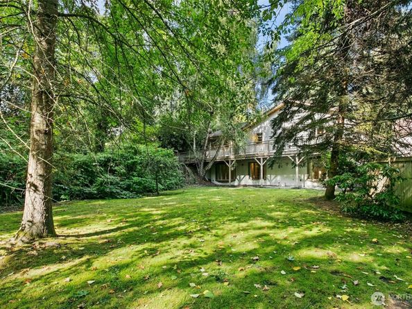 18901 61 Avenue NE, Kenmore WA 98028