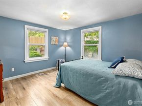 18901 61 Avenue NE, Kenmore WA 98028