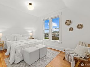 2016 14th Avenue W, Seattle WA 98119