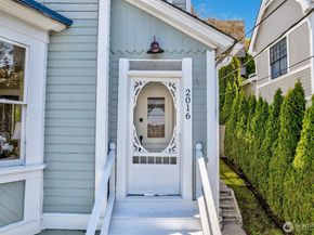 2016 14th Avenue W, Seattle WA 98119