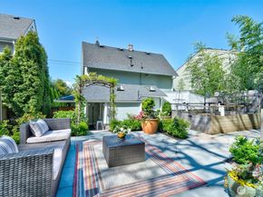 2016 14th Avenue W, Seattle WA 98119