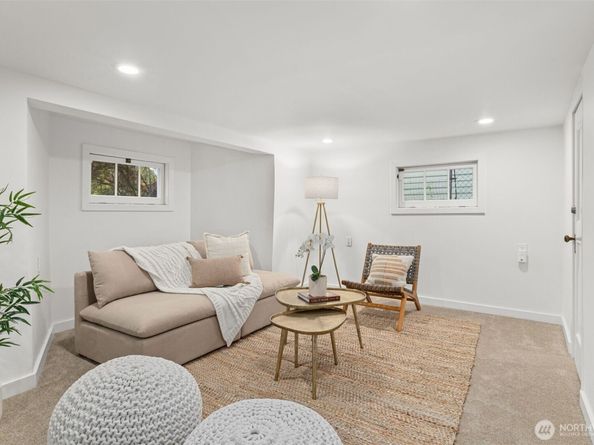 2016 14th Avenue W, Seattle WA 98119