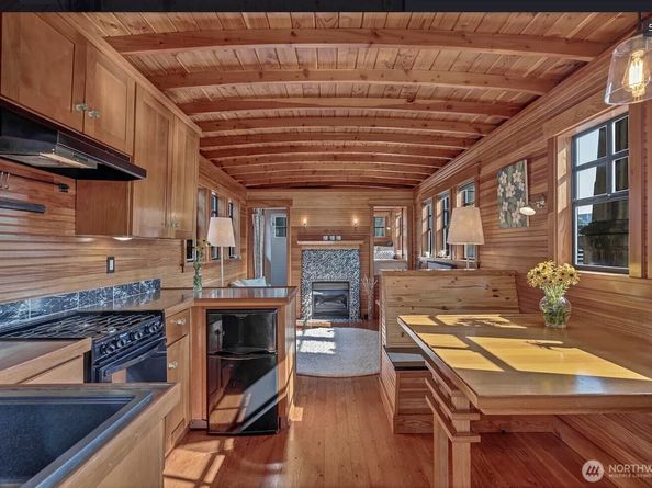 3304 Fuhrman Avenue E 10, Seattle WA 98102