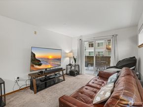 12334 31st Avenue NE 209, Seattle WA 98125