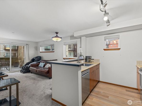 12334 31st Avenue NE 209, Seattle WA 98125