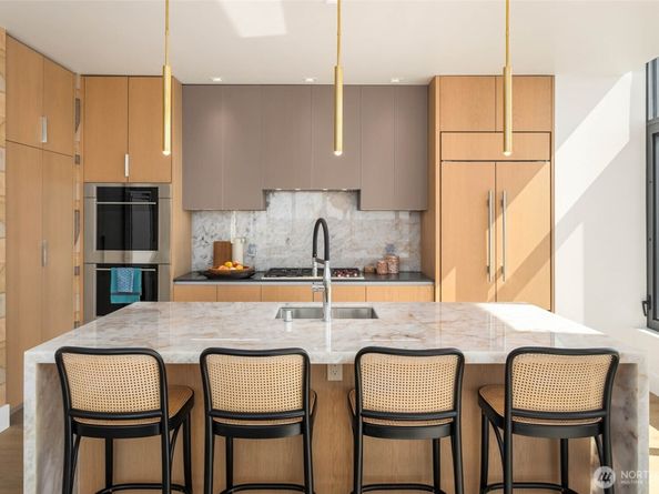 2510 6th Avenue 3903, Seattle WA 98121