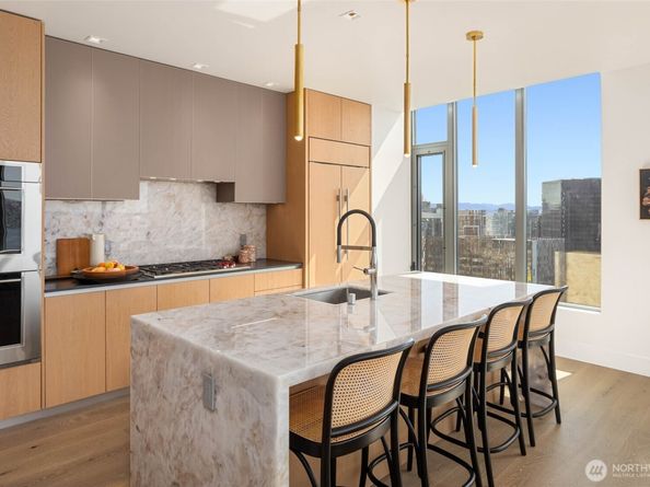 2510 6th Avenue 3903, Seattle WA 98121