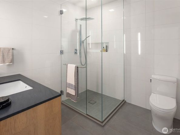 2510 6th Avenue 3903, Seattle WA 98121