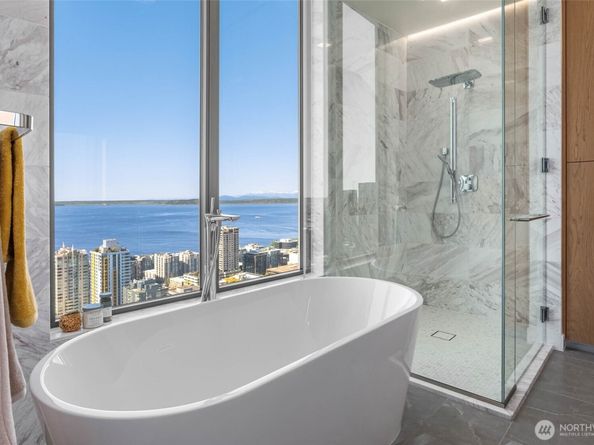 2510 6th Avenue 3903, Seattle WA 98121