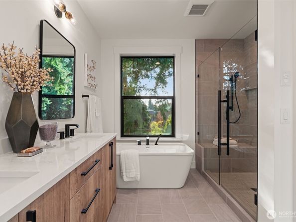 8005 131st Place NE, Kirkland WA 98033