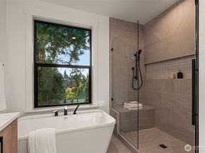 8005 131st Place NE, Kirkland WA 98033