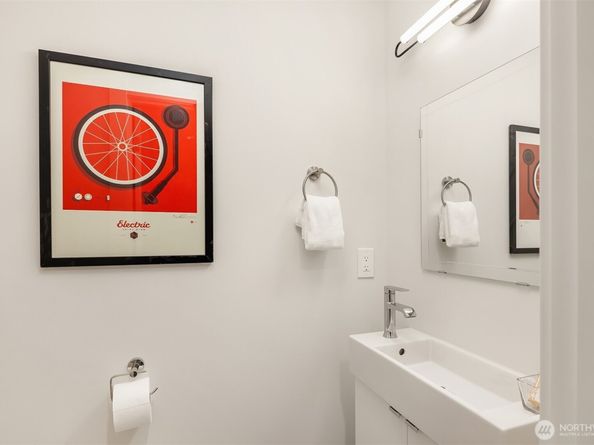 3856 21st Avenue SW, Seattle WA 98106