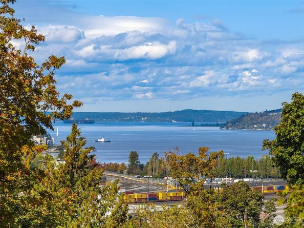 3856 21st Avenue SW, Seattle WA 98106