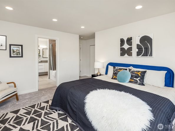 3856 21st Avenue SW, Seattle WA 98106