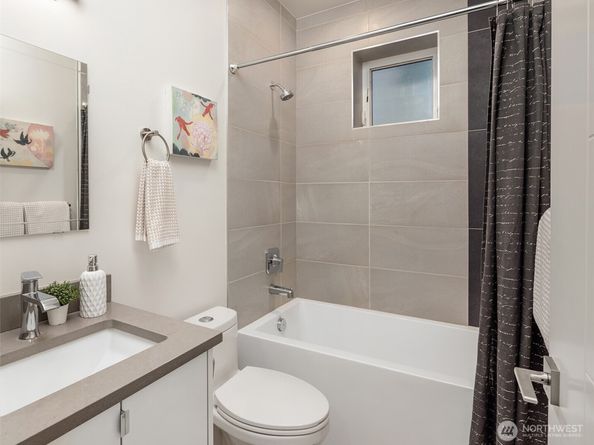 3856 21st Avenue SW, Seattle WA 98106