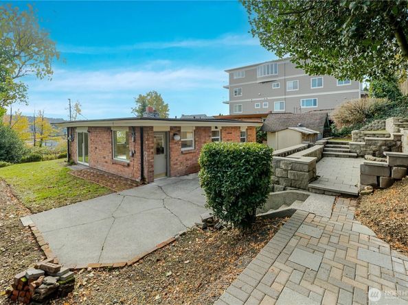 6416 NE 181st Street, Kenmore WA 98028