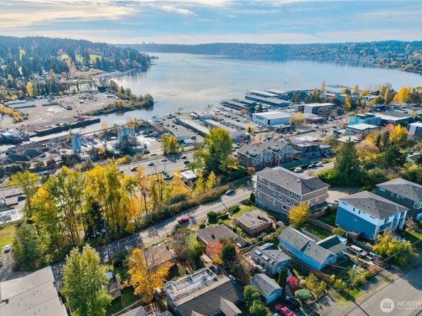 6416 NE 181st Street, Kenmore WA 98028