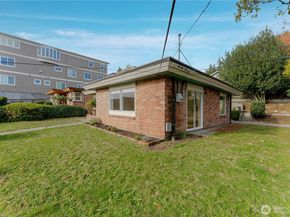 6416 NE 181st Street, Kenmore WA 98028