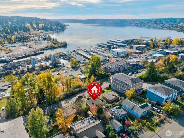 6416 NE 181st Street, Kenmore WA 98028