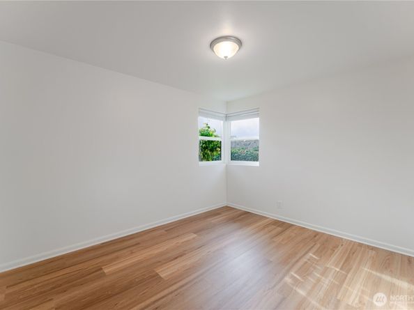 6416 NE 181st Street, Kenmore WA 98028