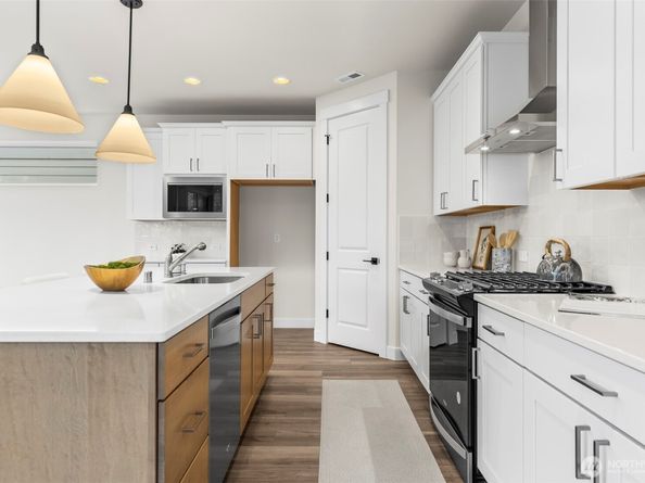 21418 116th Place SE, Kent WA 98031