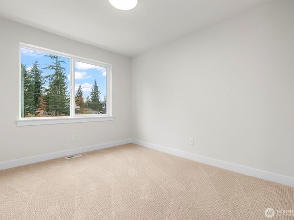 21418 116th Place SE, Kent WA 98031