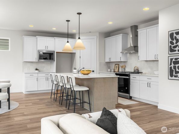 21418 116th Place SE, Kent WA 98031