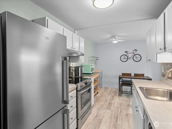 13201 Linden Avenue North 310A, Seattle WA 98133