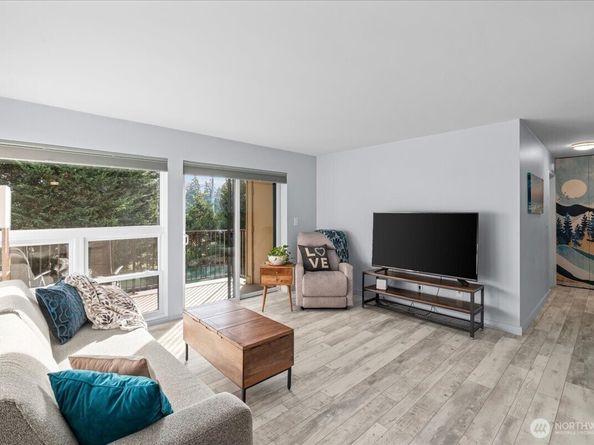 13201 Linden Avenue North 310A, Seattle WA 98133
