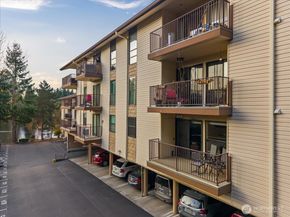 13201 Linden Avenue North 310A, Seattle WA 98133
