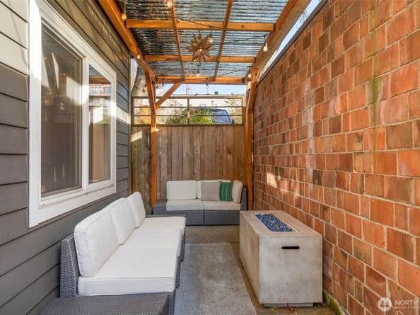 115 W Galer Street 101, Seattle WA 98119