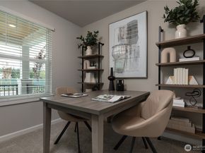 19264 NE 69th Circle 103, Redmond WA 98052