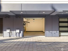 7522 6th Avenue NW, Seattle WA 98117