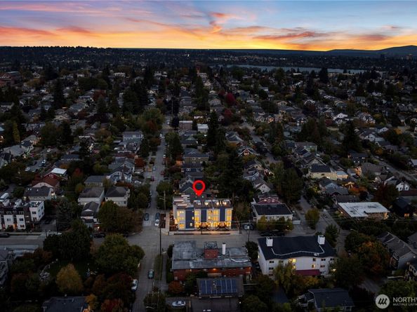 7522 6th Avenue NW, Seattle WA 98117