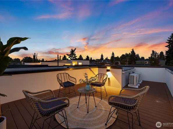 7522 6th Avenue NW, Seattle WA 98117