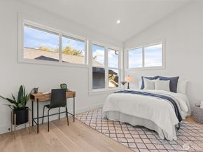 7350 22nd Avenue NW B, Seattle WA 98117