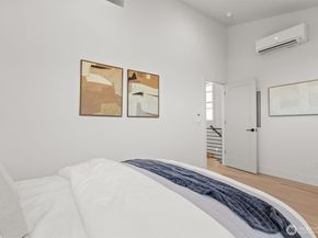 7350 22nd Avenue NW B, Seattle WA 98117