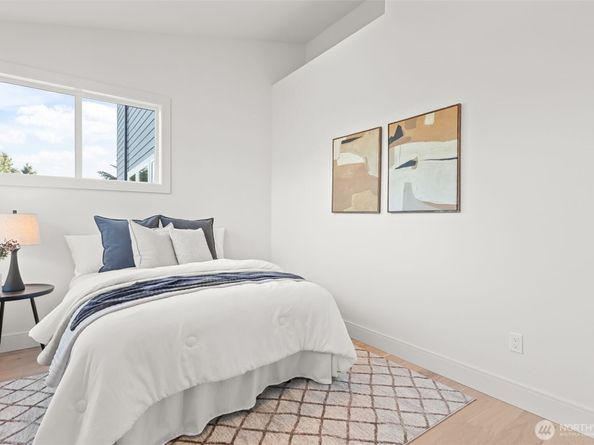 7350 22nd Avenue NW B, Seattle WA 98117