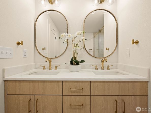 16413 NE 105th Place, Redmond WA 98052