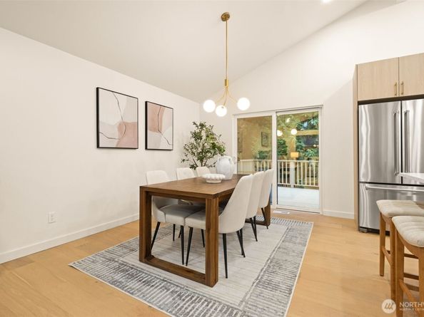 16413 NE 105th Place, Redmond WA 98052