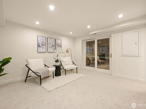 16413 NE 105th Place, Redmond WA 98052