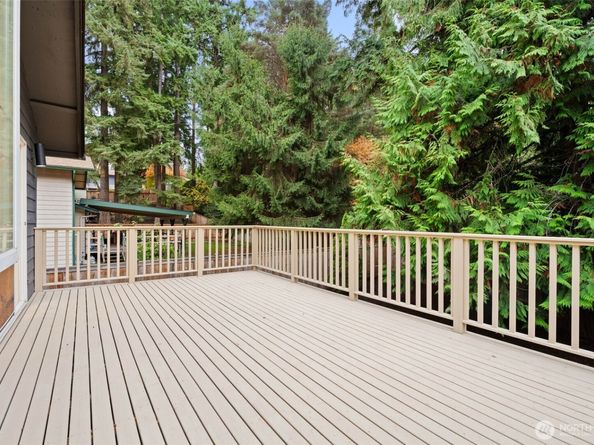 16413 NE 105th Place, Redmond WA 98052