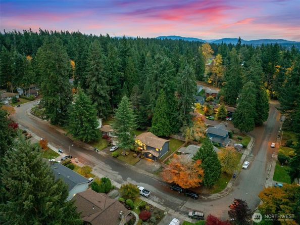 16413 NE 105th Place, Redmond WA 98052