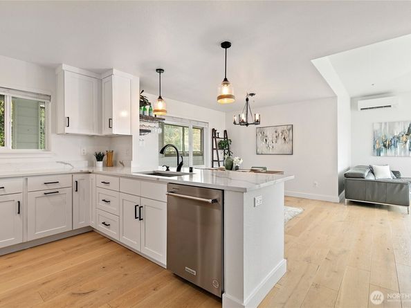 500 Elliott Avenue W 504, Seattle WA 98119