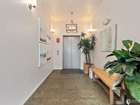 500 Elliott Avenue W 504, Seattle WA 98119