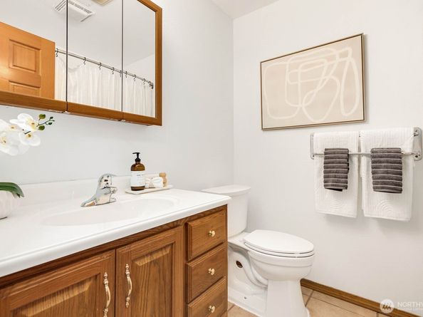 18217 83rd Avenue NE, Kenmore WA 98028