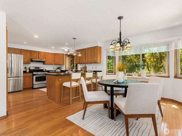 18217 83rd Avenue NE, Kenmore WA 98028